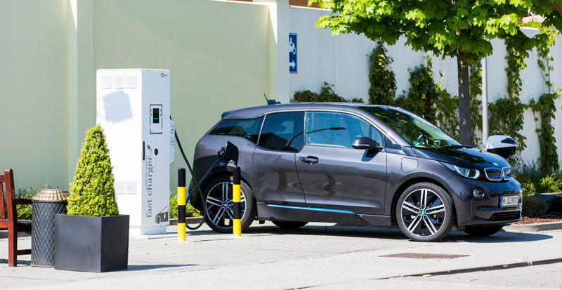 BMW i3 charging