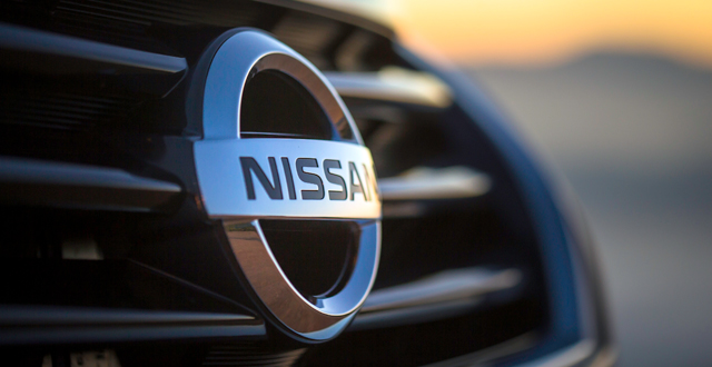 Nissan Altima 2015 badge