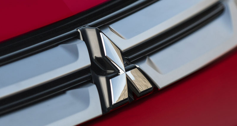 Mitsubishi grille badge closeup
