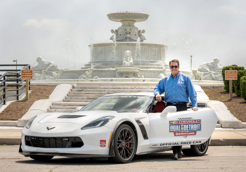 Mark Reuss - Grand Prix Pace Car 01 © General Motors