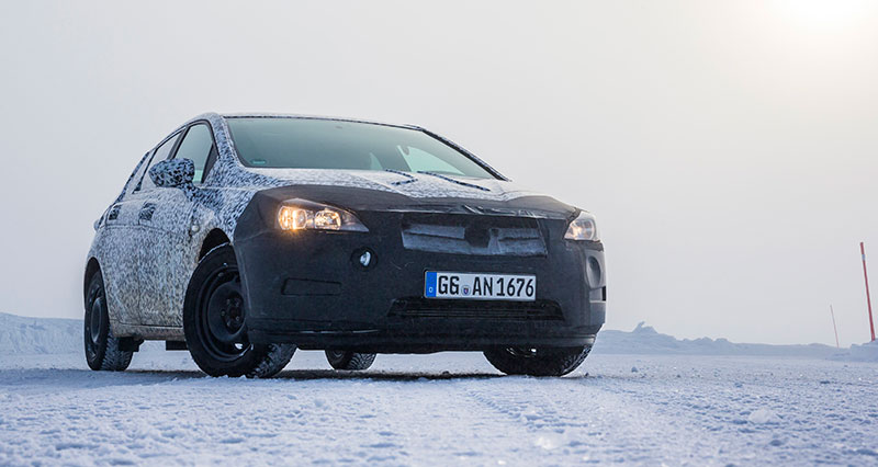 Opel Astra camouflage