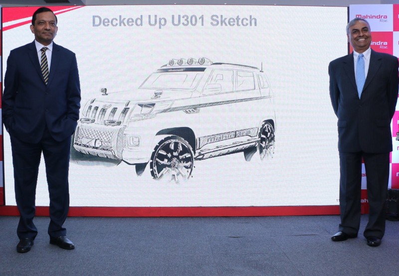 Dr. Pawan Goenka, Executive Director, M&M Ltd. & Pravin Shah, President & Chief Executive, (Automotive) M&M Ltd. at the name and sketch reveal of Mahindra’s all new SUV TUV300