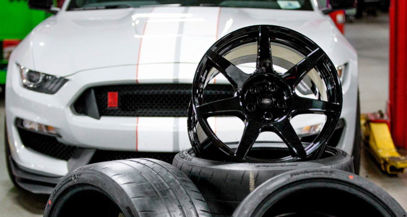 Shelby GT350R carbon fiber wheel