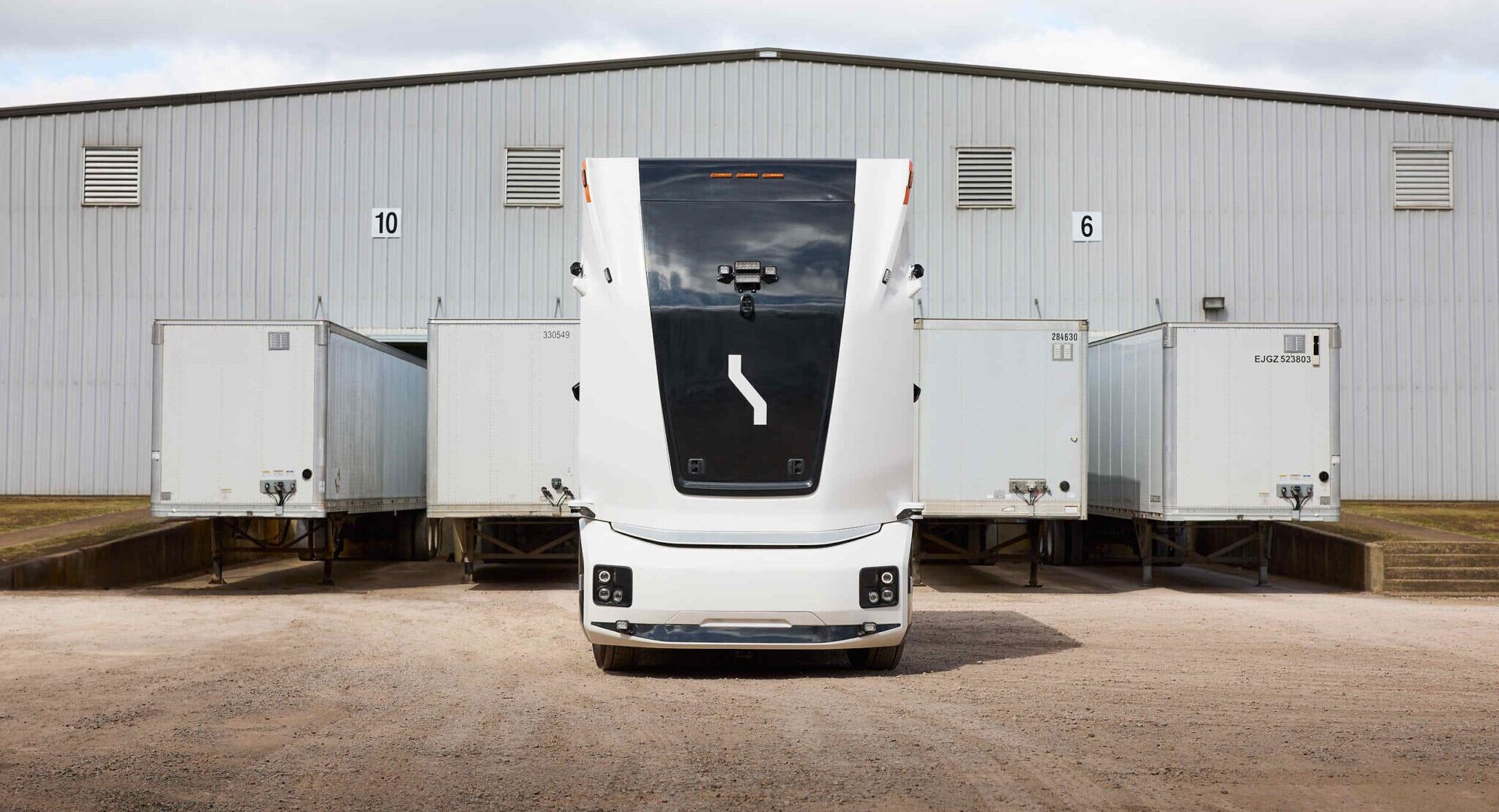 Einride is developing fully autonomous electric trucks