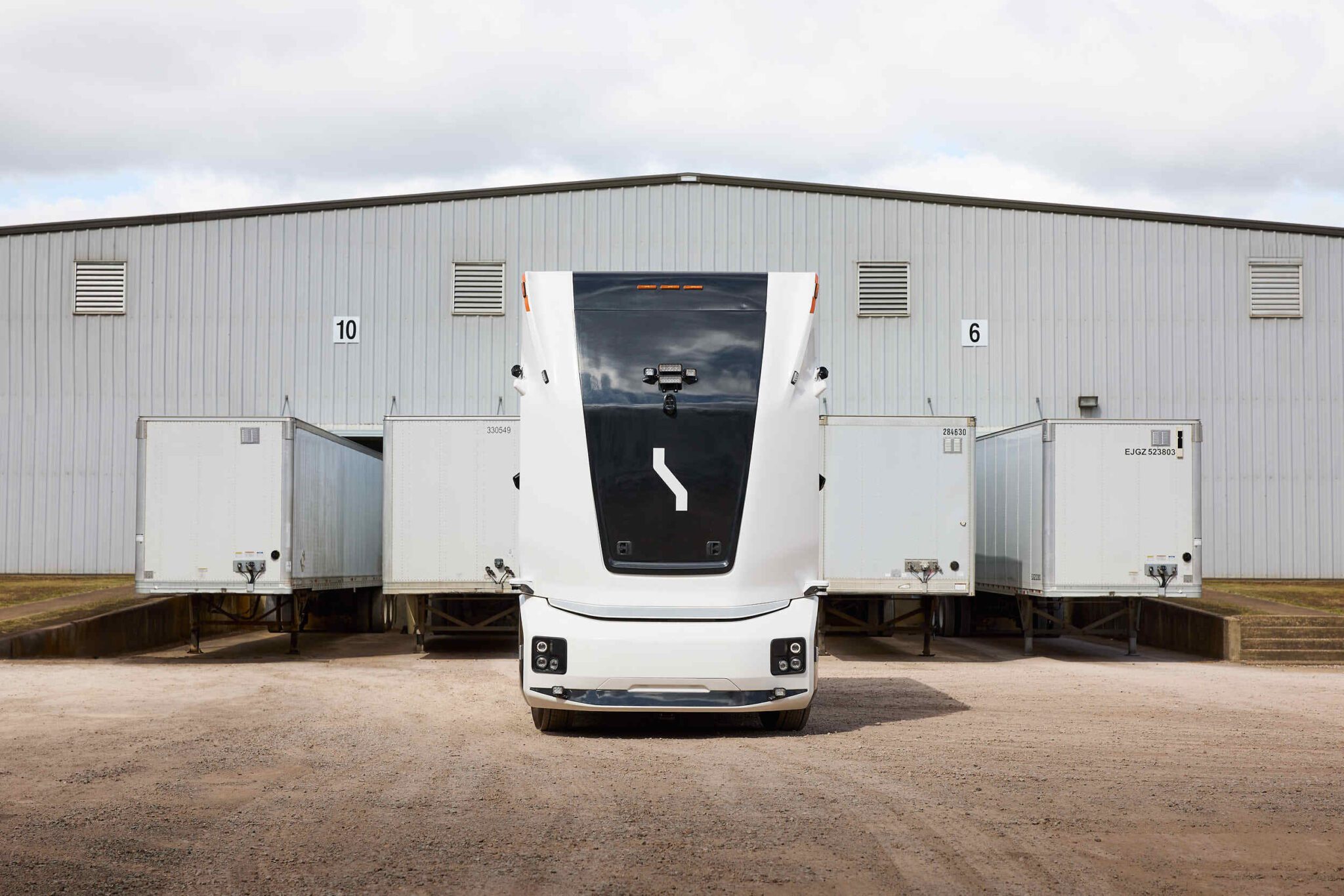 Einride is developing fully autonomous electric trucks