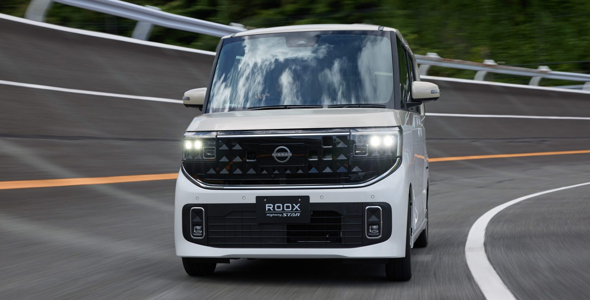 nissan kei car roox