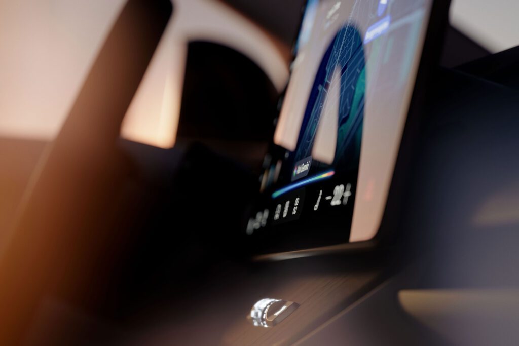 Volvo EX60 to debut with Google Gemini AI assistant插图