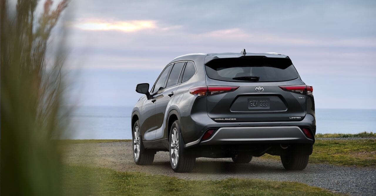 Iran war drives US hybrid sales up 37% as EVs lag behind