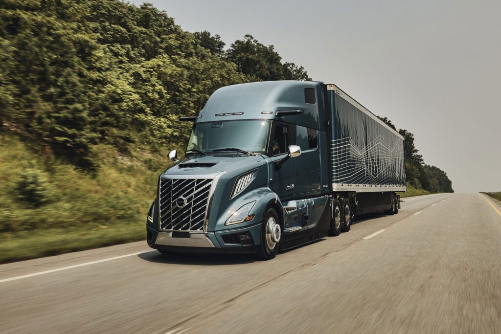 Hayway Group orders 230 Volvo trucks for US and Europe插图