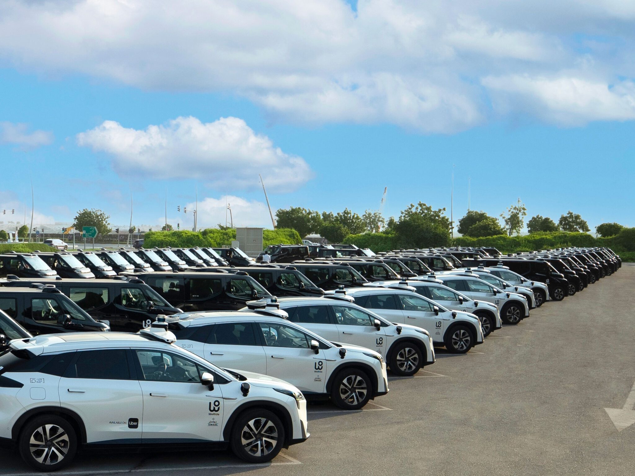 Uber Reports Thousands of Items Left Behind in Robotaxis Since March 2025 Launch
