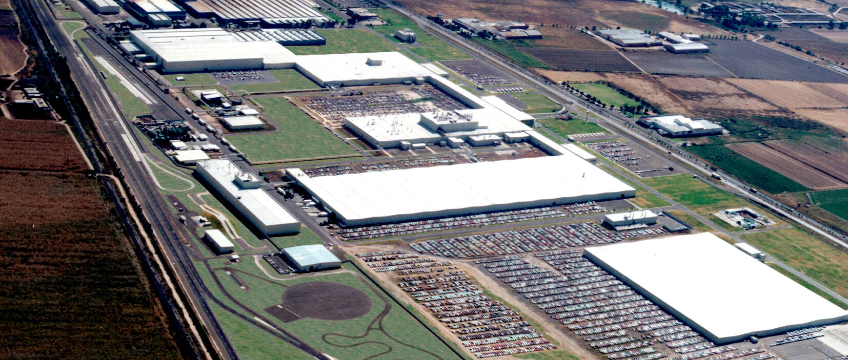 BYD and Geely vie for Nissan-Mercedes Mexico plant