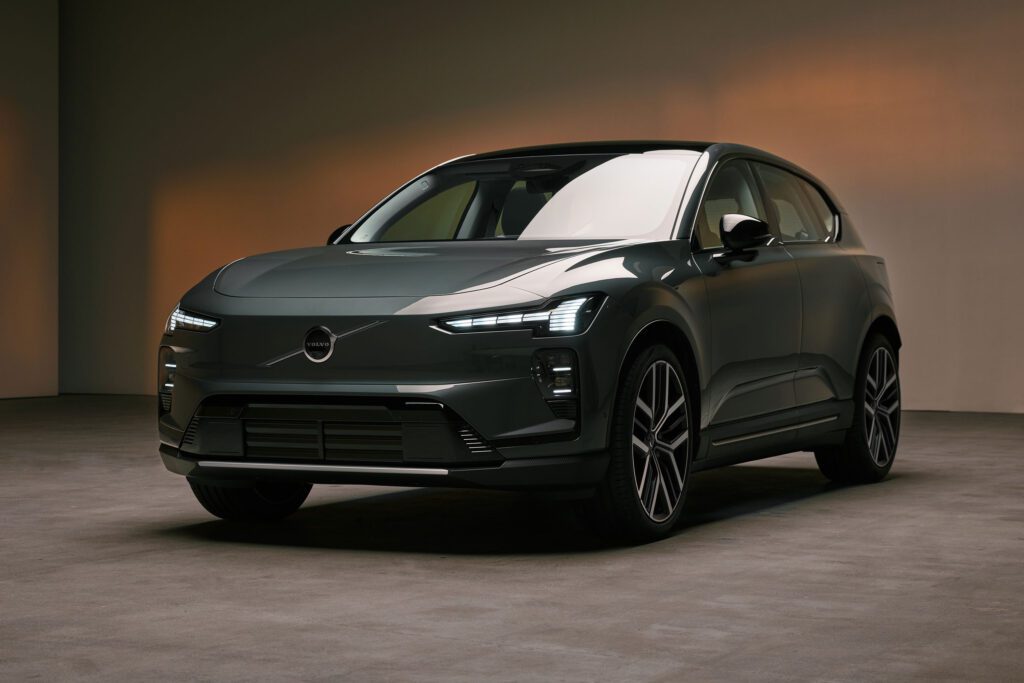 Volvo Cars to boost EX60 production on demand插图