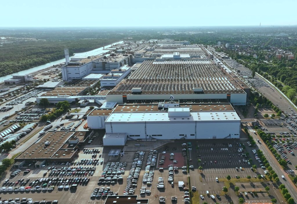 VW Hanover plant marks 70 years with autonomous push插图