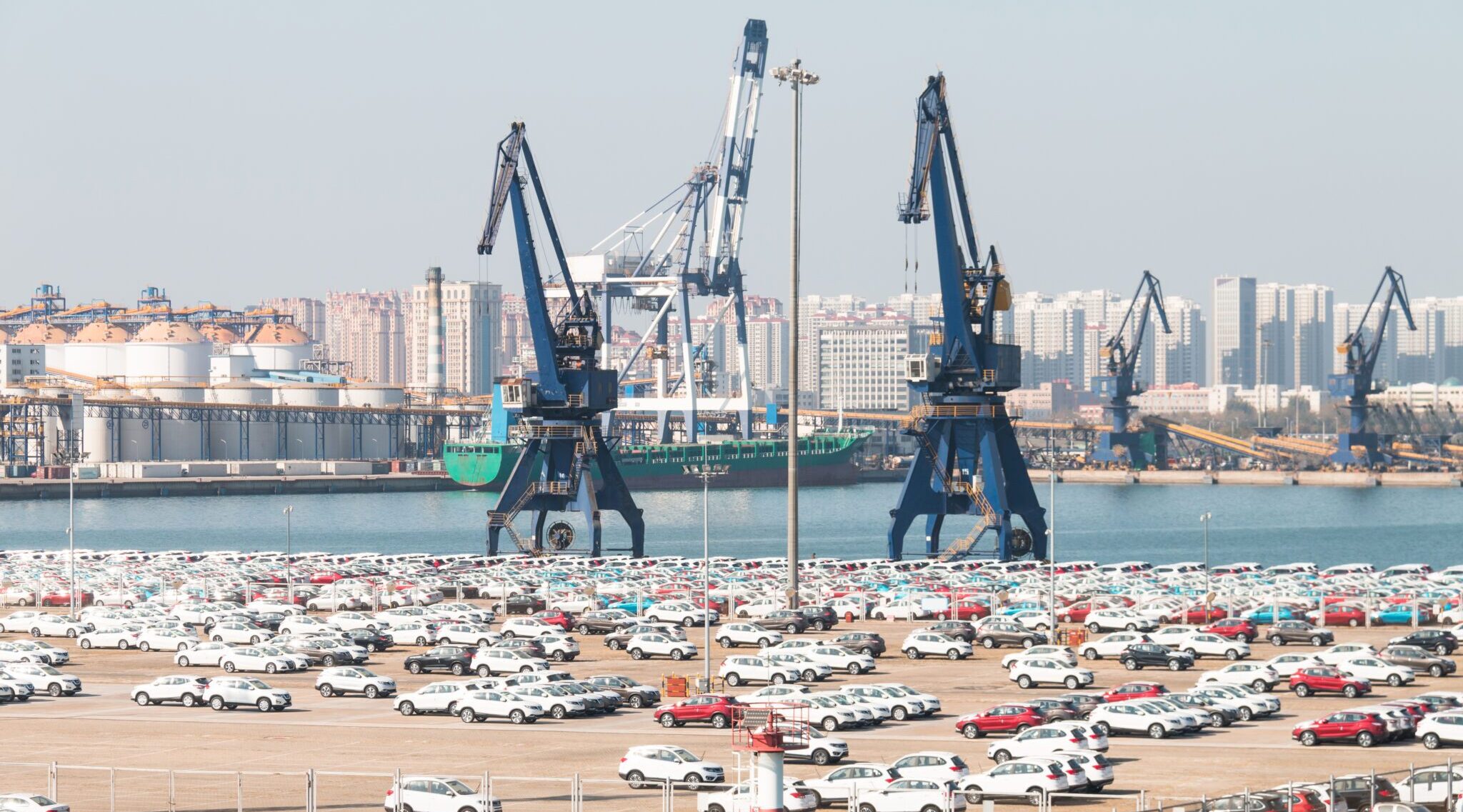 US auto groups press Trump to hold the line on China EVs插图