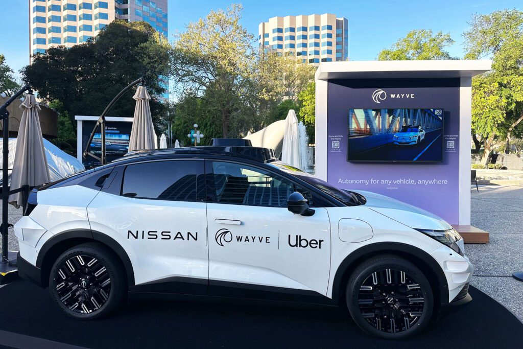 Wayve and Nissan reveal Leaf-based robotaxi prototype at GTC插图