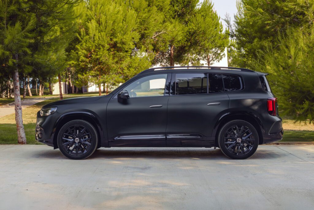 New Mercedes-Benz GLB adds 48-volt hybrid to European lineup插图