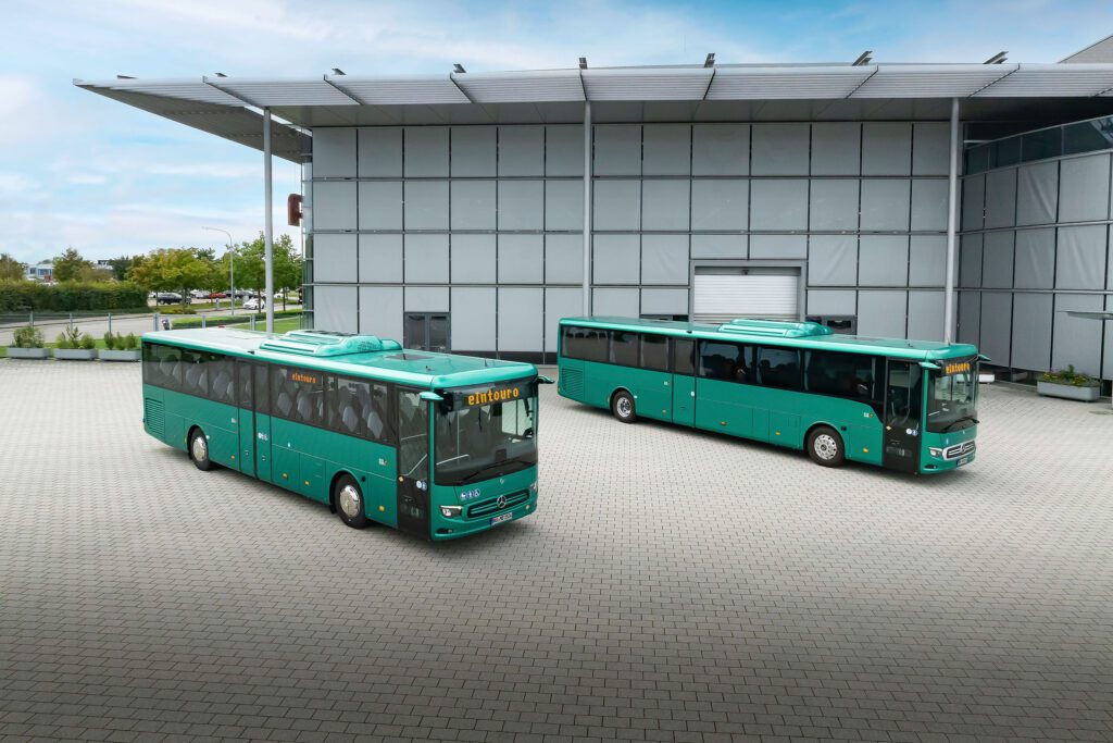 Daimler Buses launches electric intercity bus at Bus2Bus插图