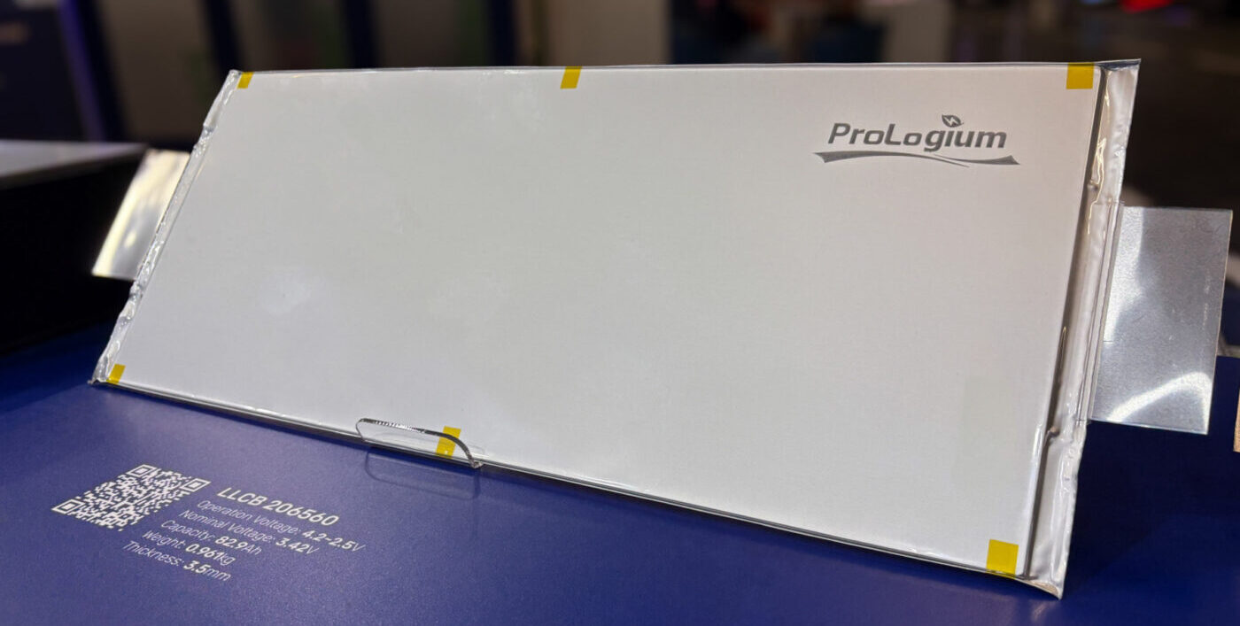 Macron courts Asian battery makers on East Asia tour插图