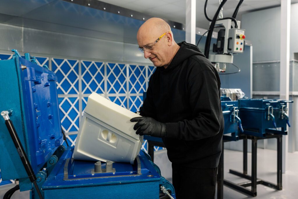 Scottish Leather Group opens BioPRO foam plant in Glasgow插图1