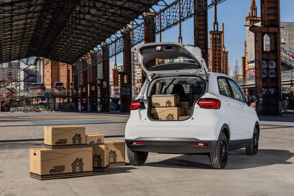 Leapmotor launches T03 LCV electric light van in Europe插图