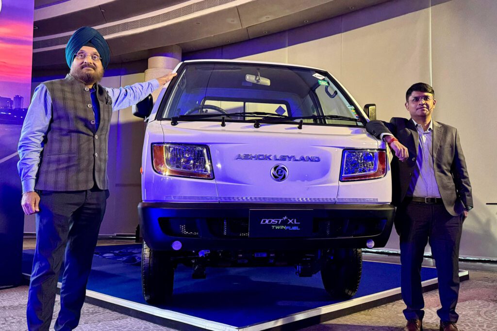 Ashok Leyland launches dual-fuel Dost light trucks插图