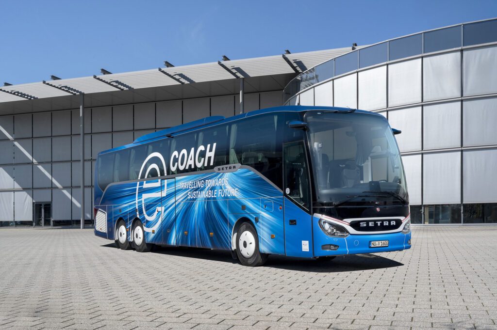 Daimler Buses backs charging services with €200m插图