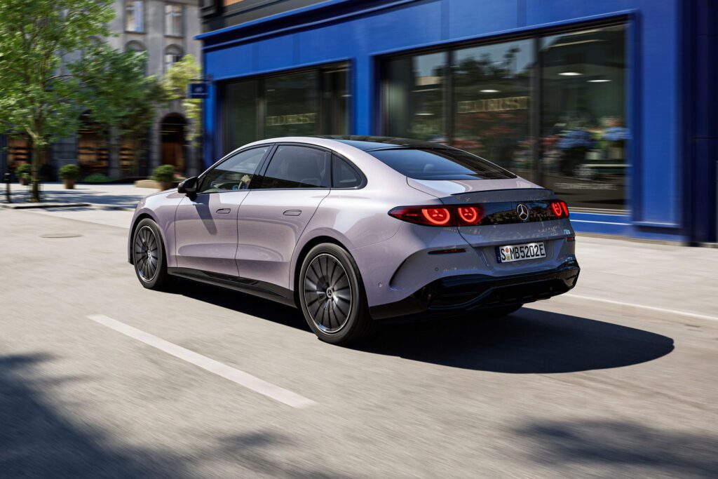 Mercedes launches electric C-Class with 762km range插图1