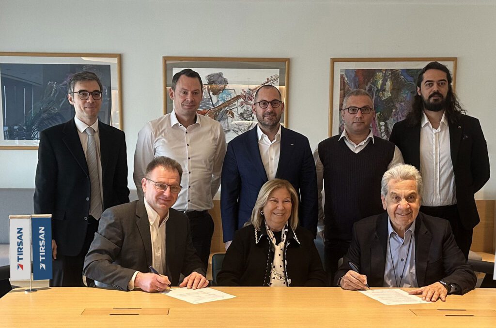 Tırsan taps ZF SUMS suite for UNECE R156 compliance插图