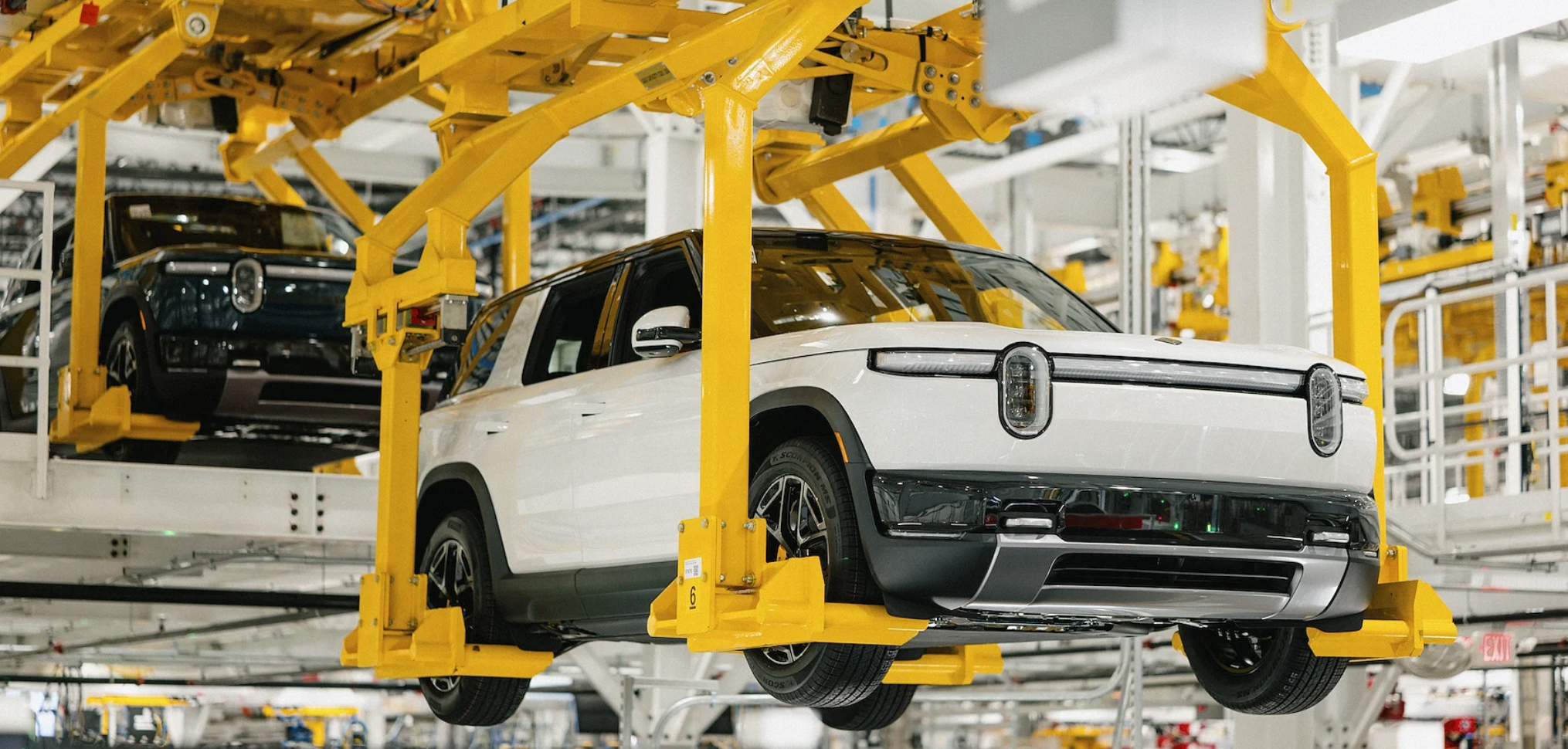 Rivian starts R2 production days after tornado hits factory插图