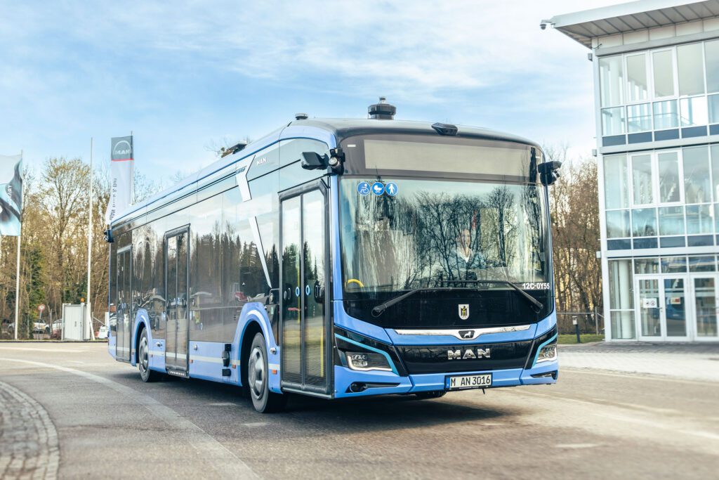 MAN automates electric Lion’s City 12 E for Munich pilot插图