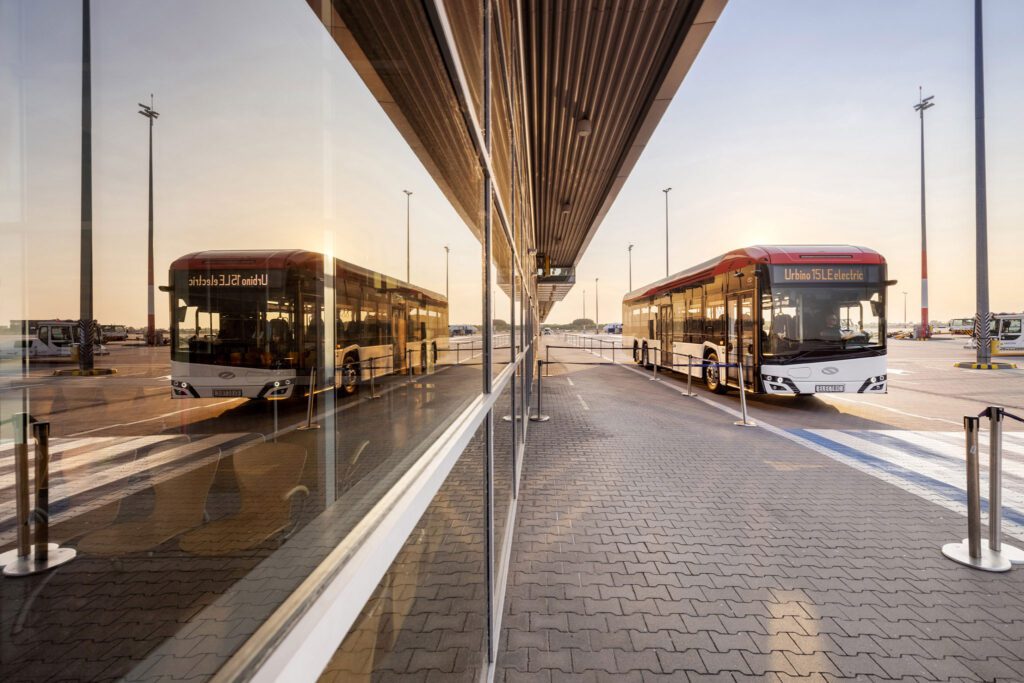 Nobina orders 103 Solaris Urbino electric buses插图