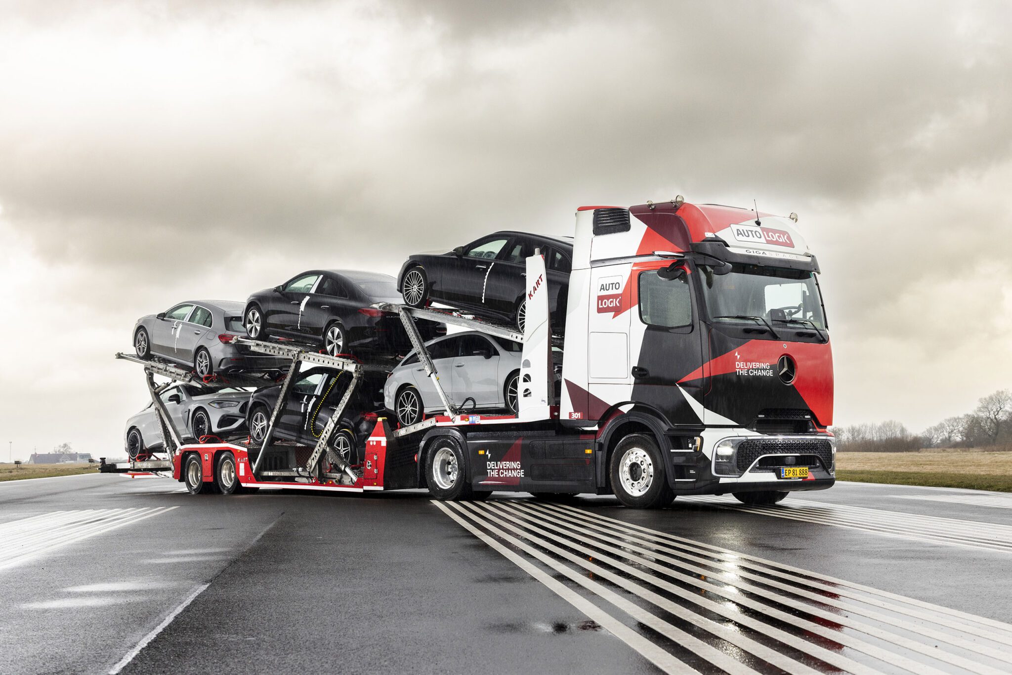 First eActros 600 car transporter enters Danish service