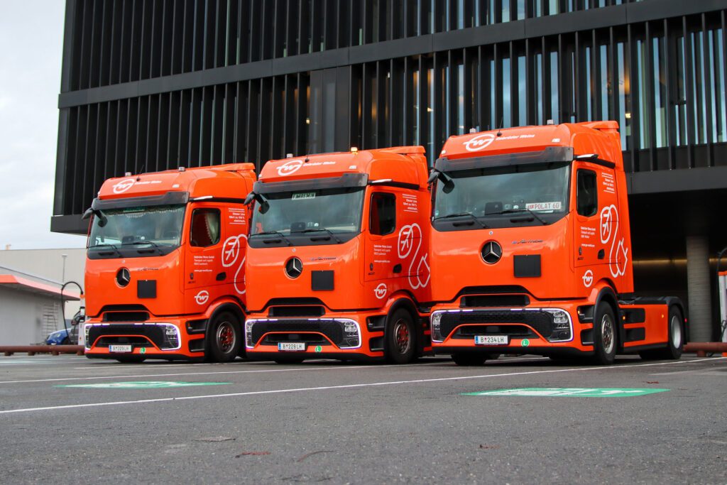 Gebrüder Weiss puts 14 eActros 600 e-trucks to work插图