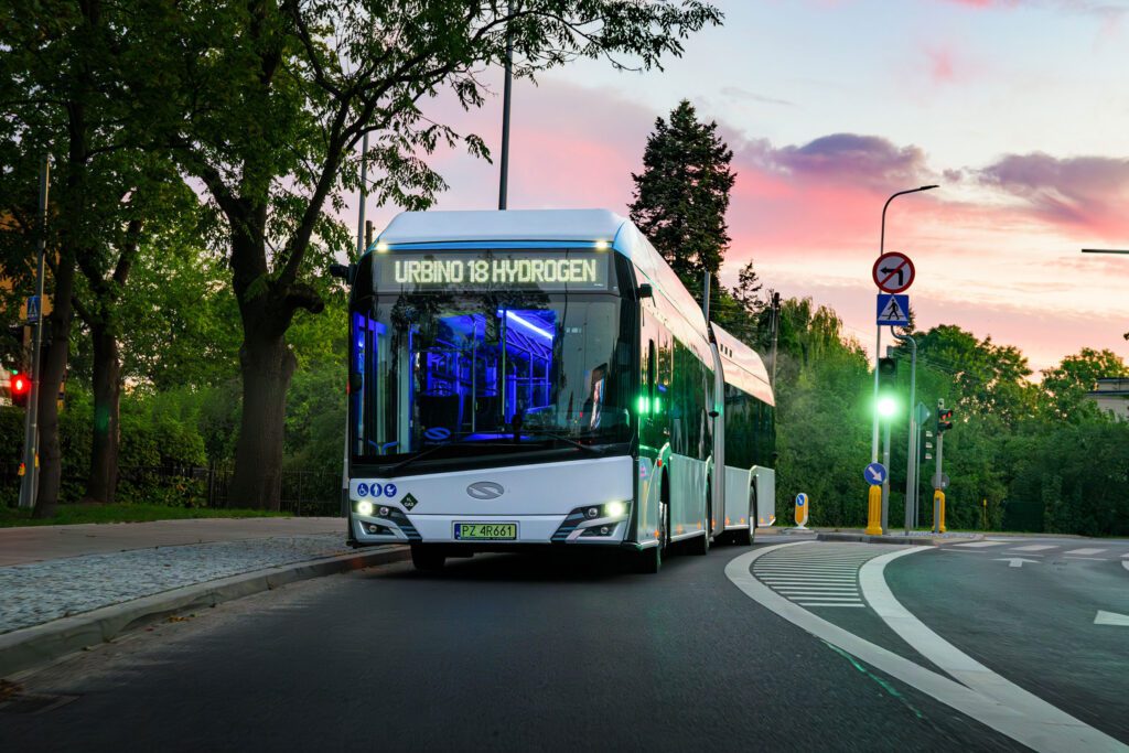Krefeld takes 19 more Solaris hydrogen Urbino buses插图