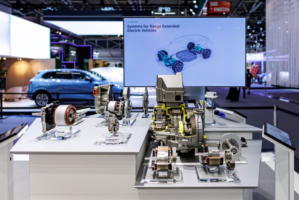Schaeffler unveils BEV, hybrid and REEV systems插图