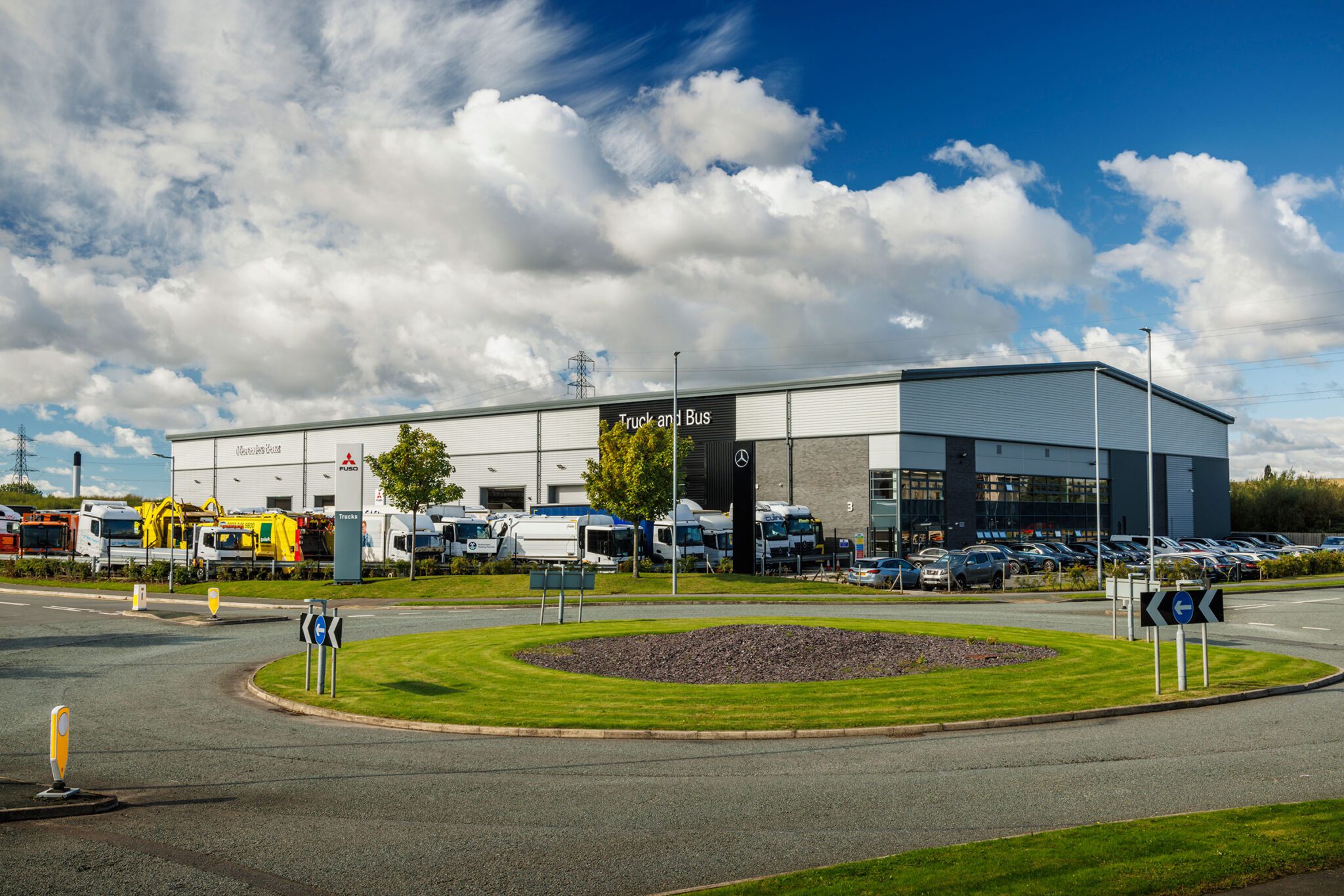 AutoWireDaily — Daimler Truck enters UK direct-retail with eStar deal