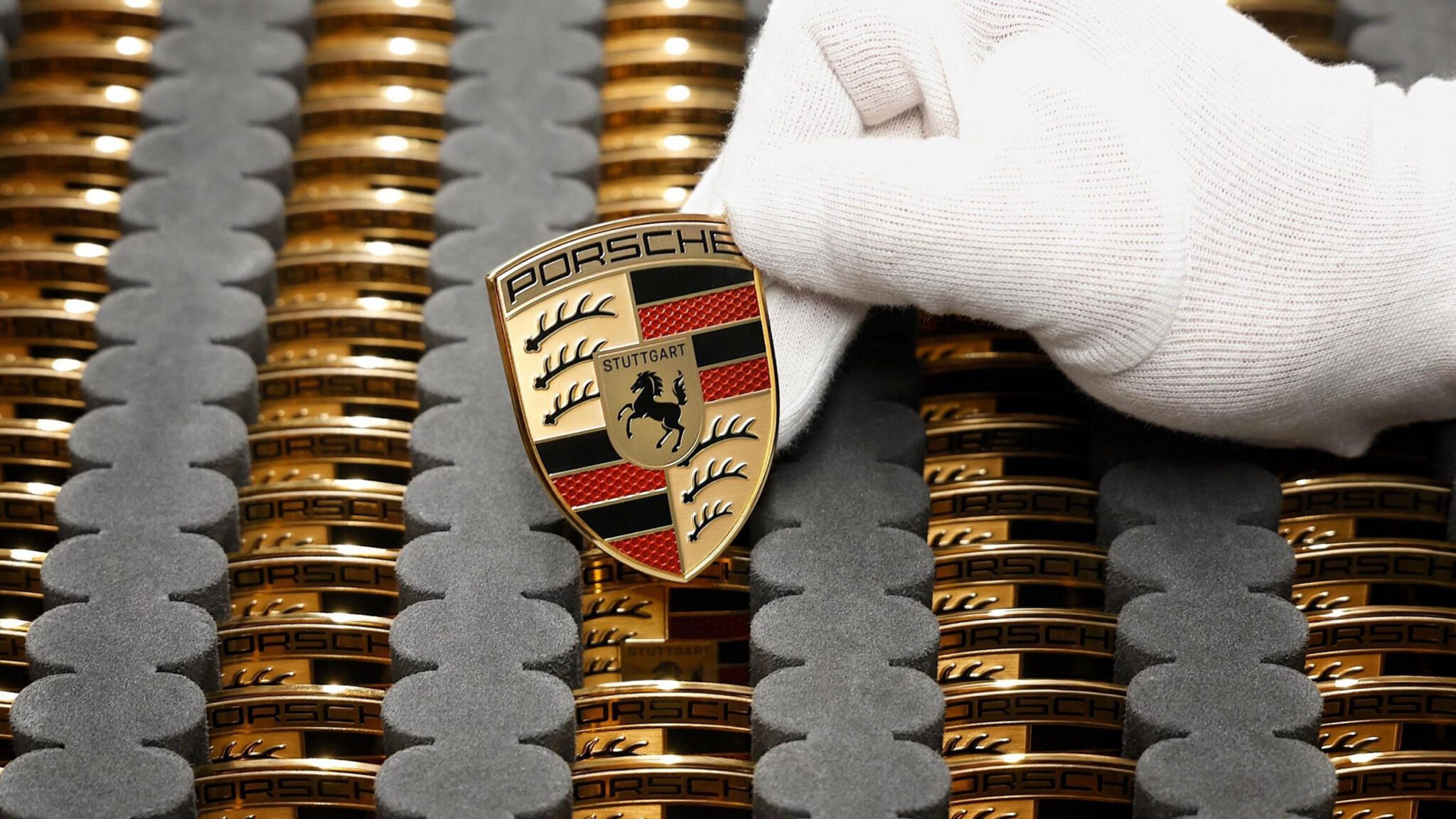 AutoWireDaily — Porsche to shut three subsidiaries, cut 500-plus jobs