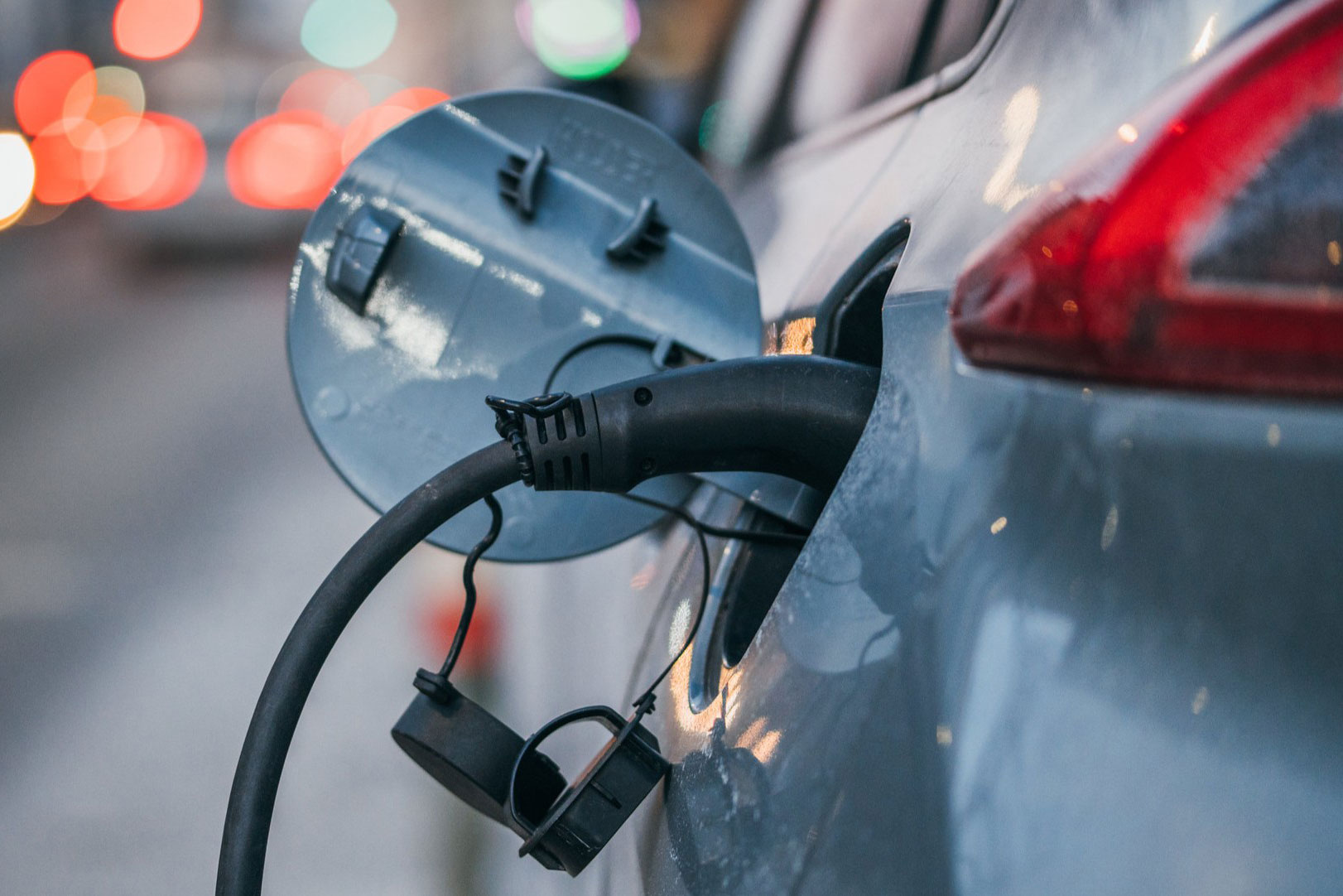 AI charging adds 23% to EV battery life, study finds