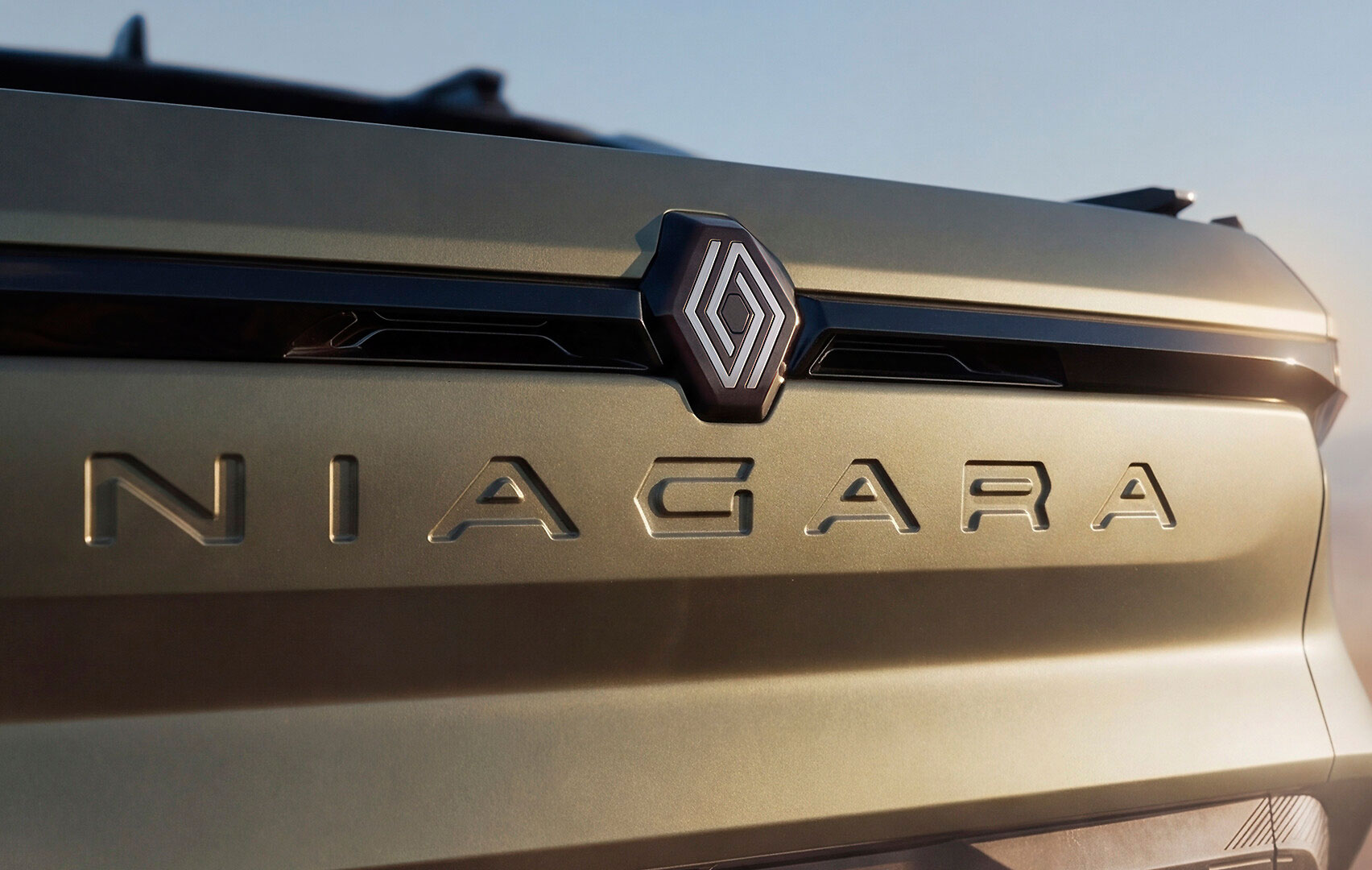 Renault names new Latin America pick-up Niagara