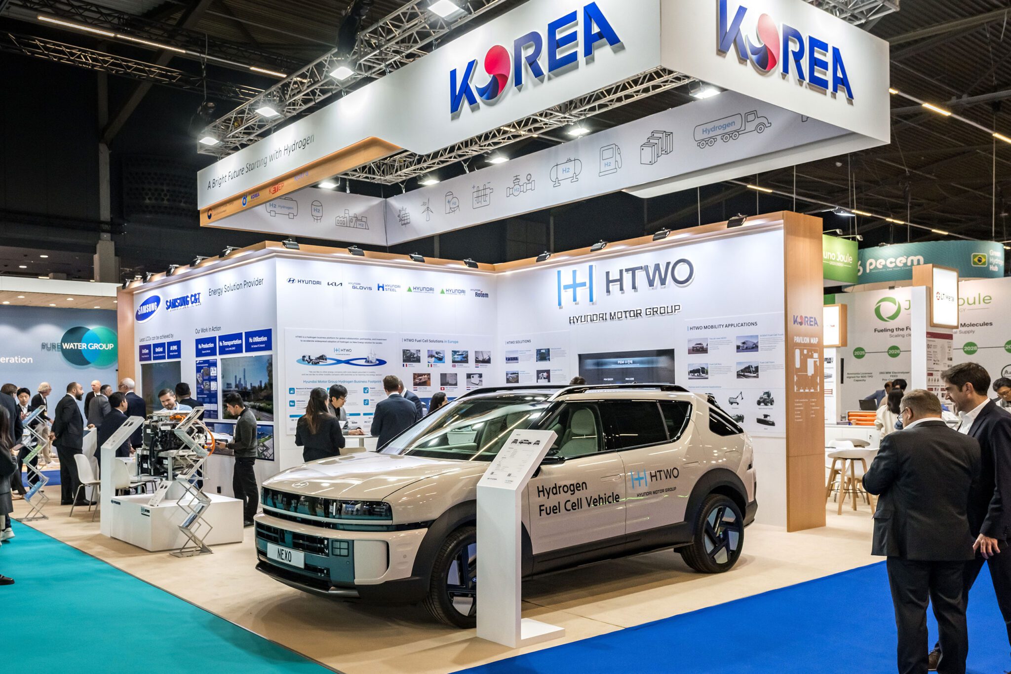 Hyundai shows all-new Nexo at Rotterdam summit