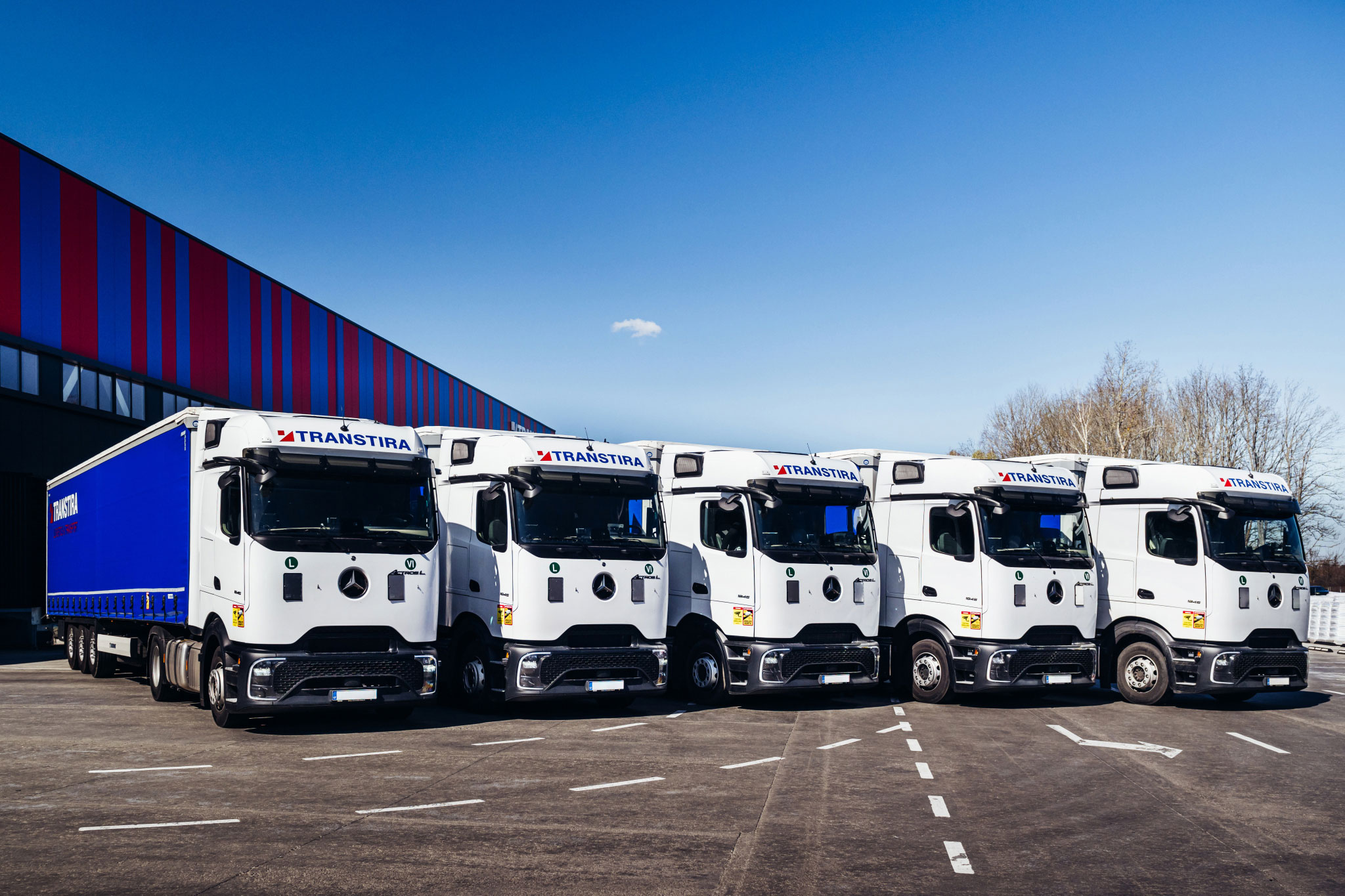 AutoWireDaily — Mercedes-Benz Trucks wins 500-unit Transtira order