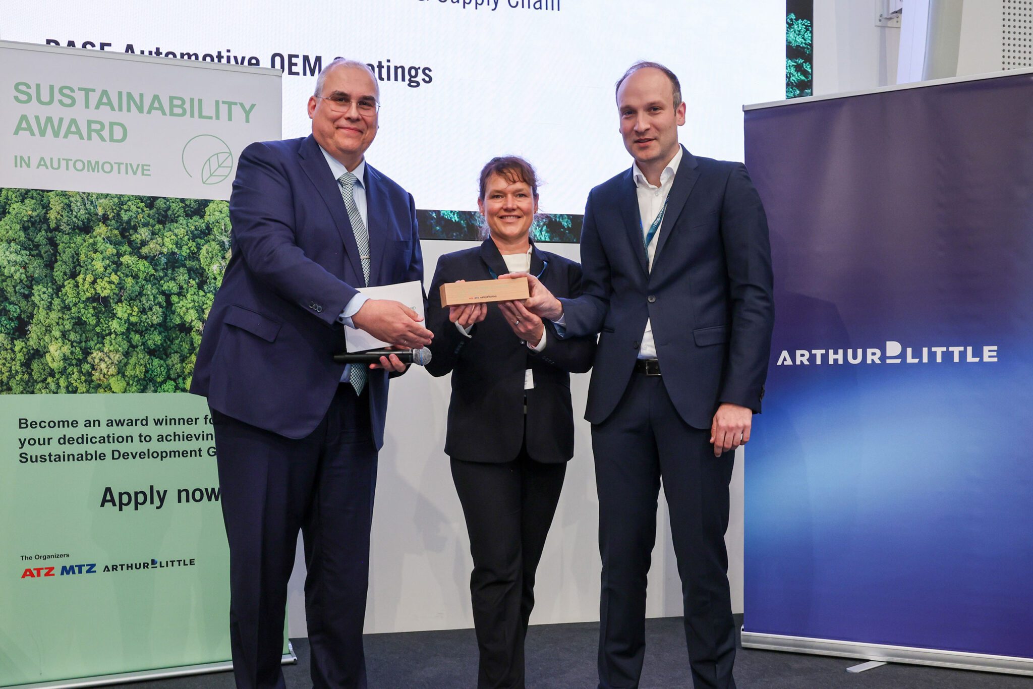 BASF wins sustainability award for OFLA paint process
