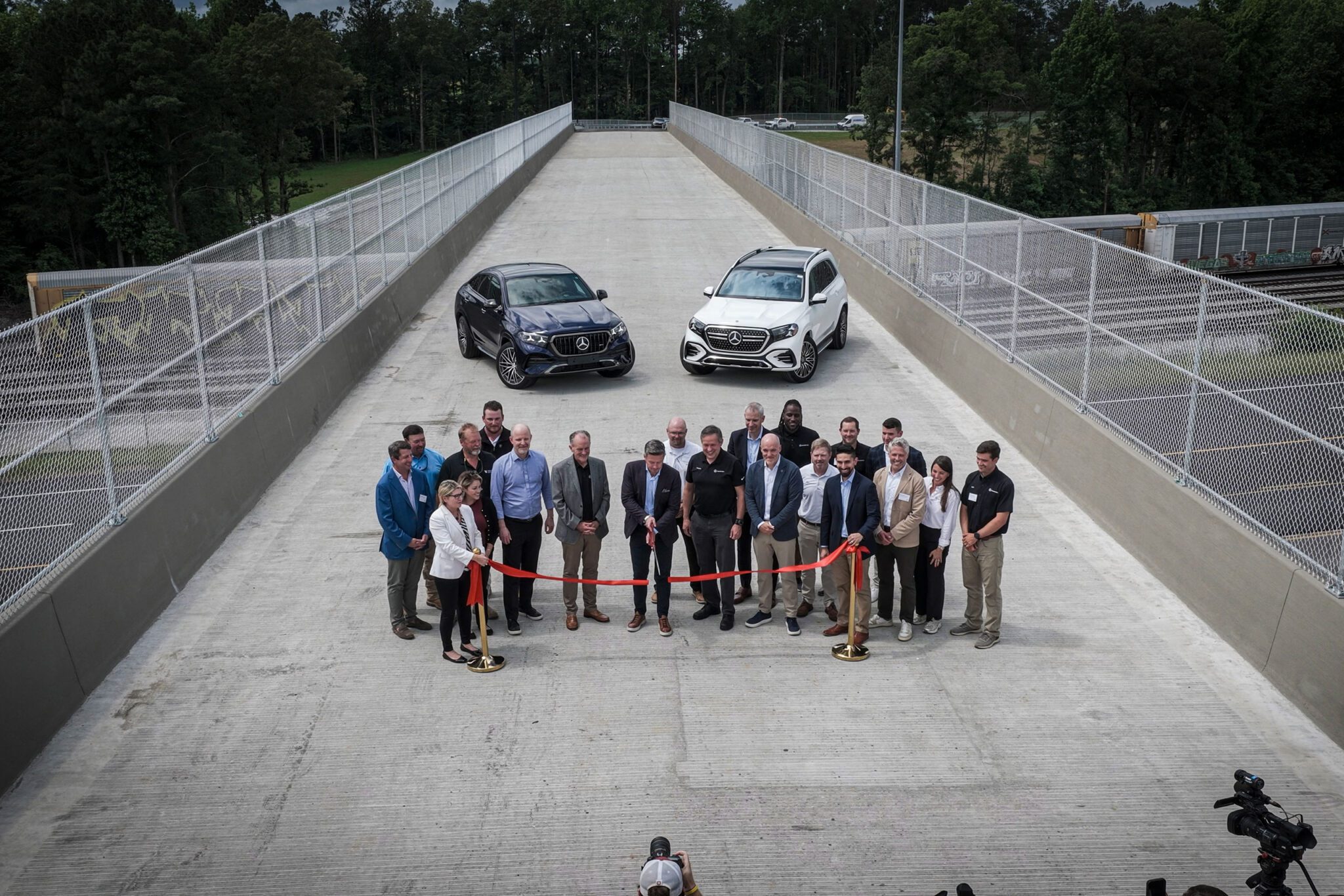 Mercedes-Benz completes Alabama marshalling yard bridge