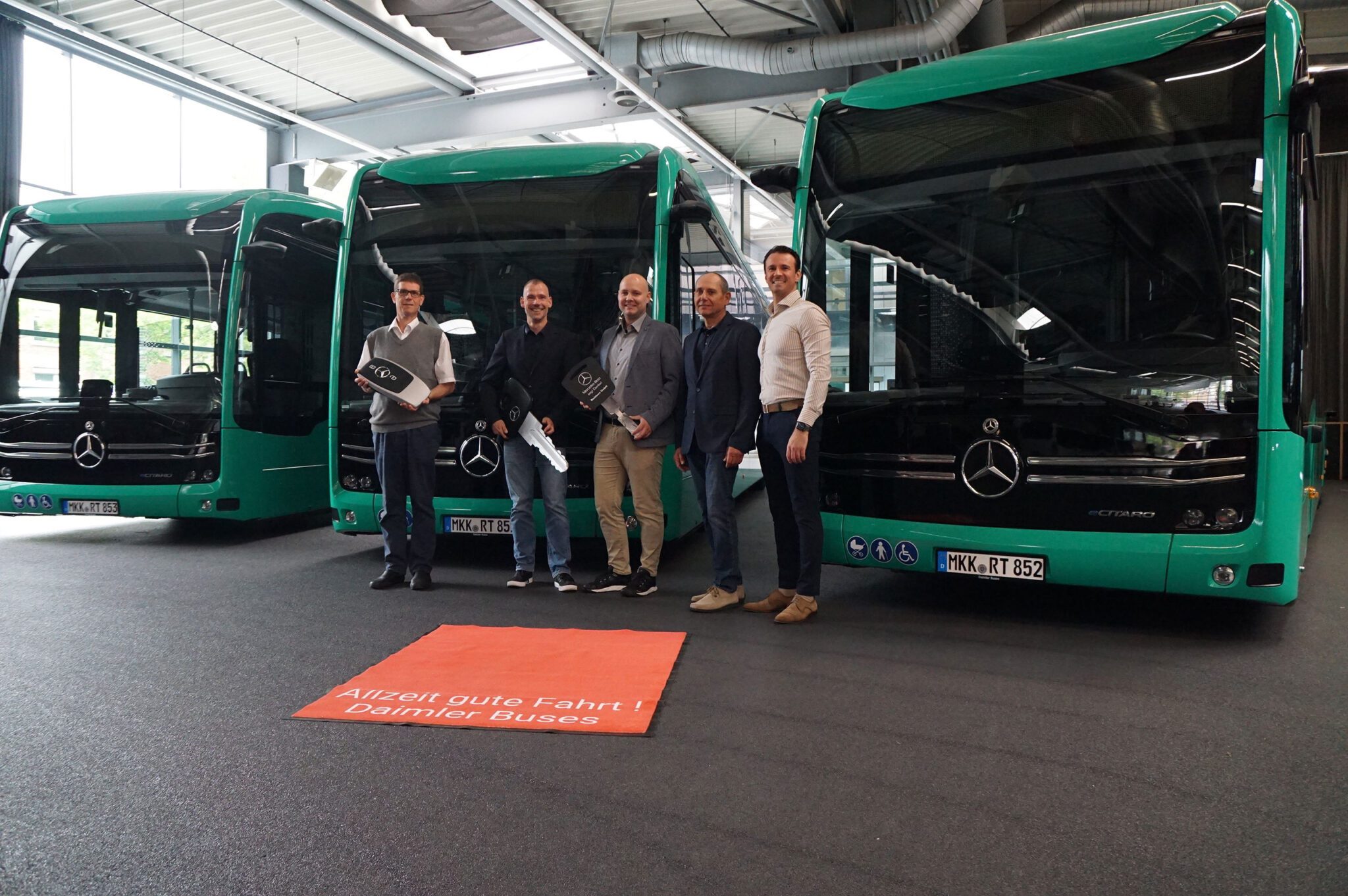 First Mercedes-Benz e-buses in Hessen private sector