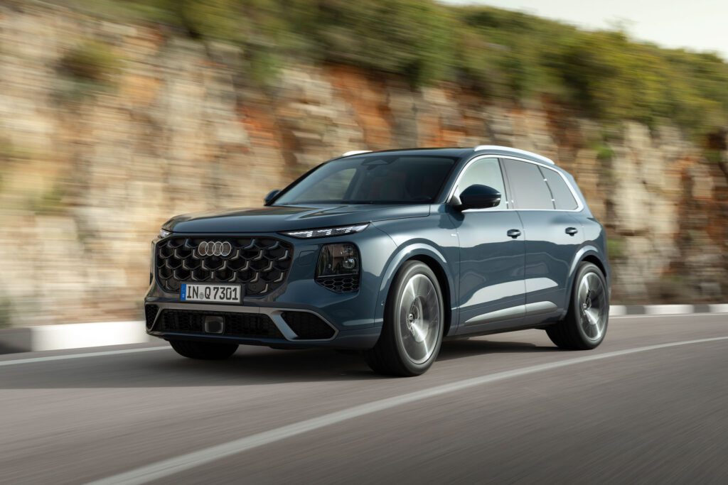 Third generation Audi Q7 Revealed With MHEV Plus Diesel Automotive World third-generation-audi-q7-revealed-with-mhev-plus-diesel-automotive-world