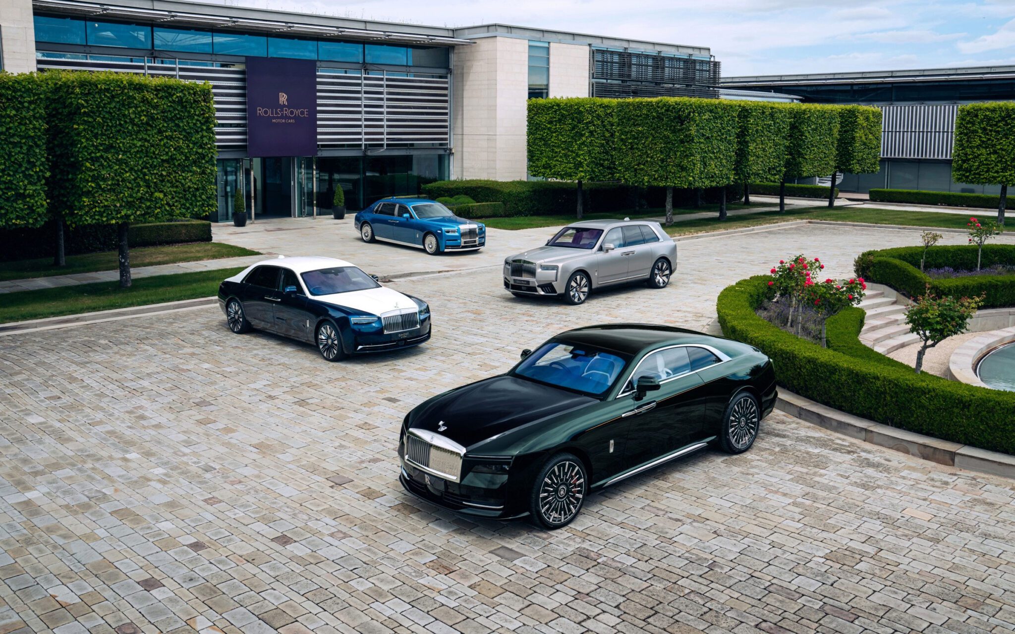 AutoWireDaily — Rolls-Royce brings Spectre Series II to Goodwood debut